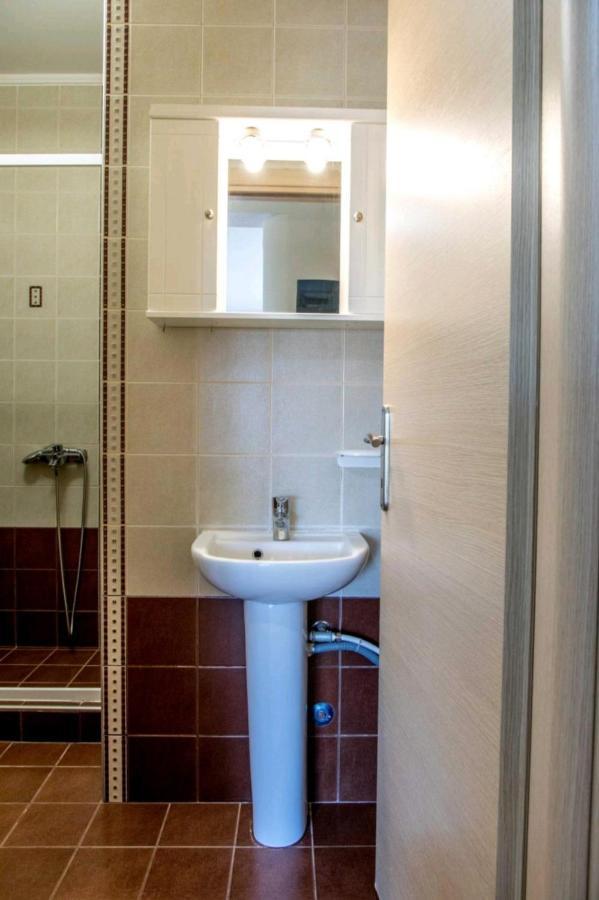 Canal Luxury Apartments Néa Poteídaia Eksteriør bilde
