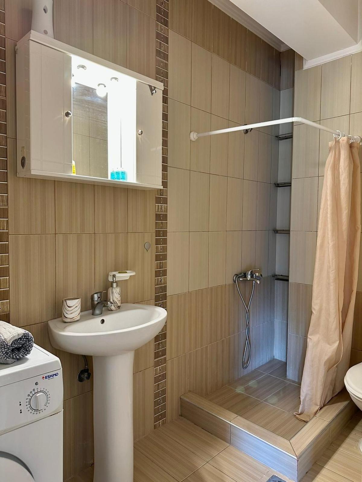 Canal Luxury Apartments Néa Poteídaia Eksteriør bilde